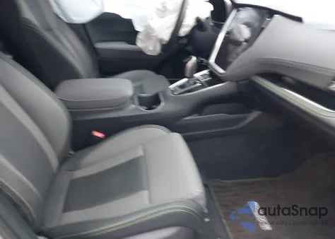 2025 Subaru Outback Onyx Edition из США, поврежденный, VIN 4S4BTALC0S3233627